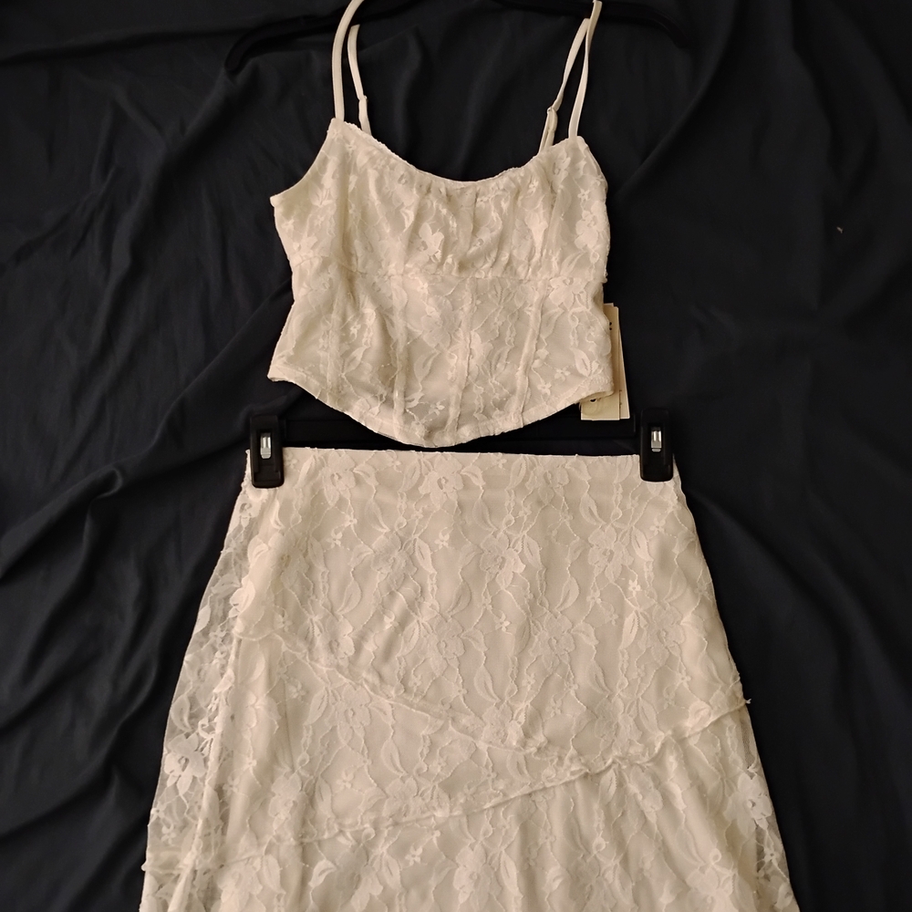 No Boundaries White Lace Skirt Set